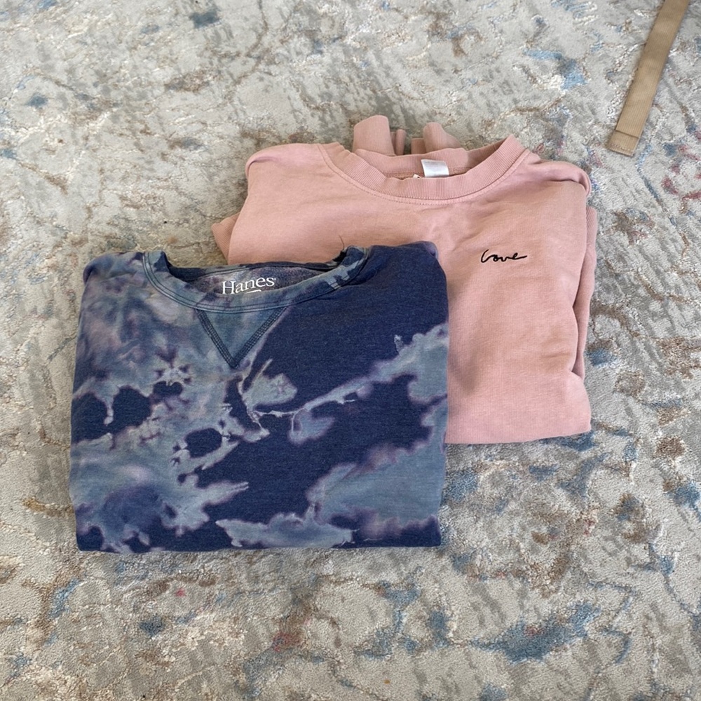 Crew necks